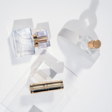Odkrywanie sekretów trwałości perfum damskich – poradnik jak wybierać